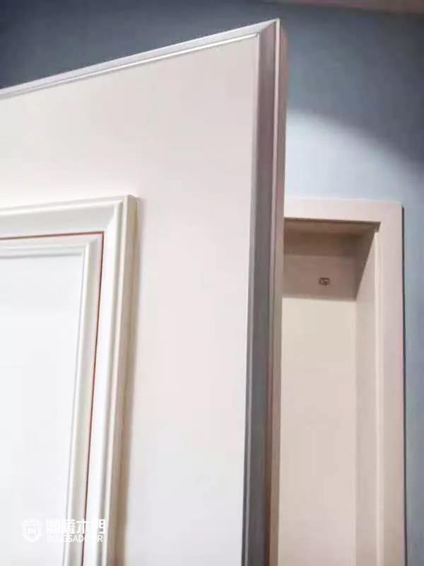 重庆鼎萨木门：静音木门细节展示