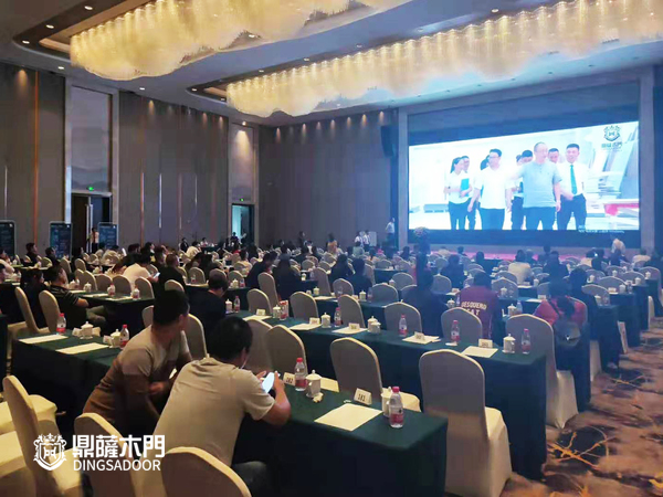 重庆鼎萨木门与重庆豪雅集团（门窗）达成战略合作关系　鼎萨宣传片