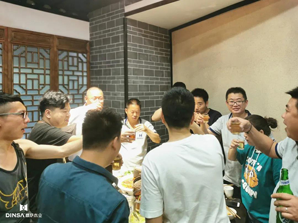奋勇拼搏 逆势上扬——鼎萨木业营销中心团队建设展豪情12